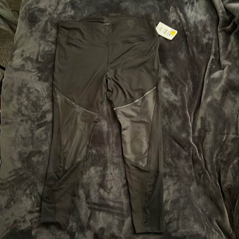 Danskin work out leggings NWT